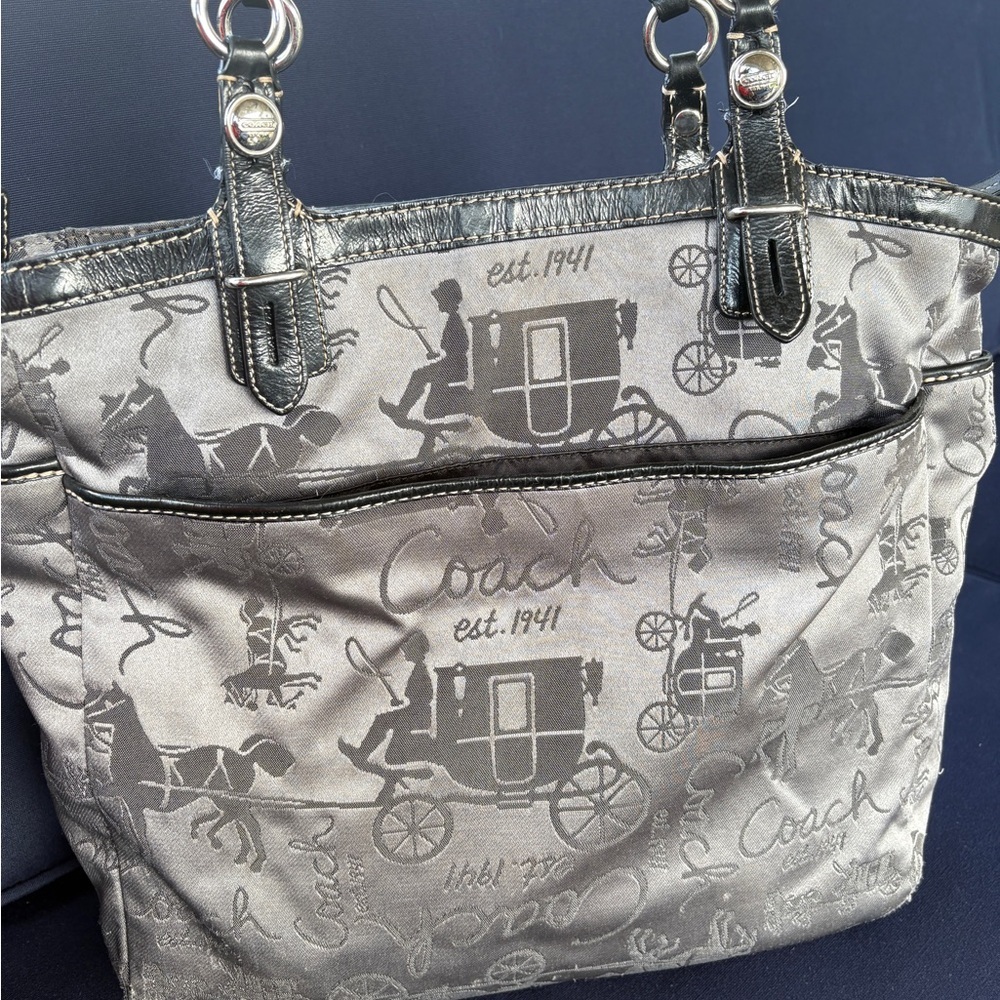 COACH HORSE CARRIAGE EAST WEST GALLERY TOTE SHOULDER BAG F16563 GRAY BLACK - Picture 2 of 7